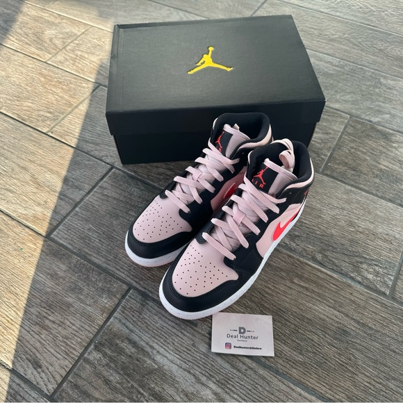 Brand New Air Jordan 1 Mid “Valentine’s Day” Big Kids Sneakers (K7/W8.5) - Picture 6 of 9